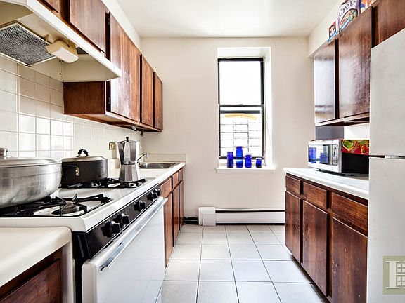 2nd image of 16 E 132nd St APT 4A