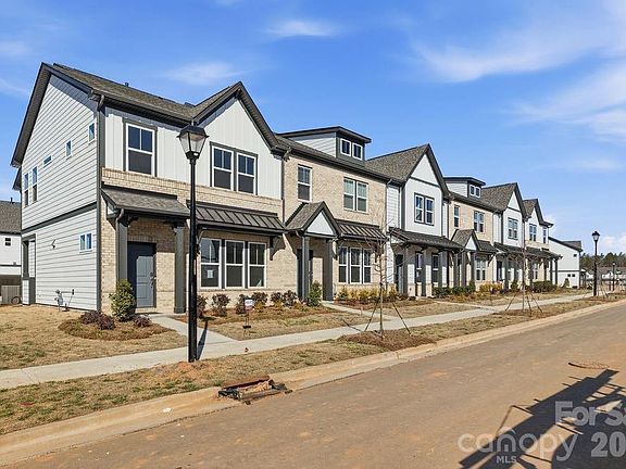 2nd image of 8668 Miles Gap Rd