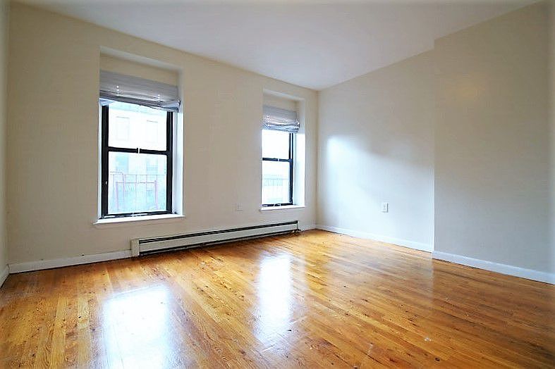1st image of 41 Underhill Ave #3