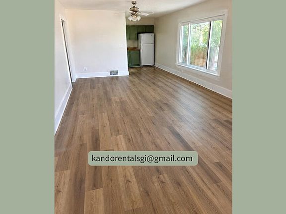 2nd image of 909 W 10th St