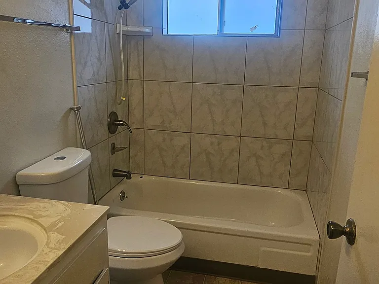 1814 V St #2 — Photo 30