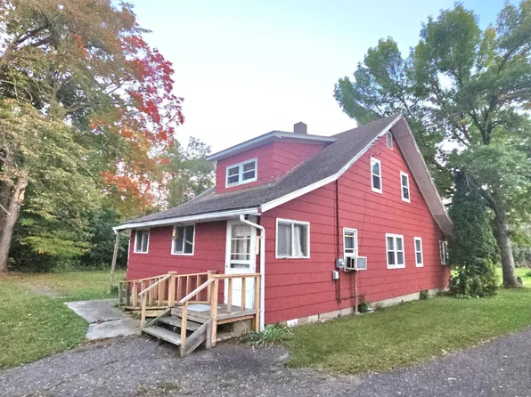 920 E Evergreen St, Isle, MN 56342