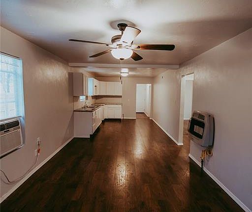 2nd image of 410 E Main St