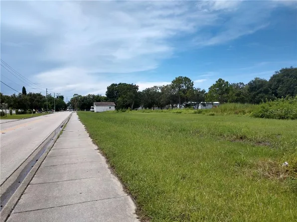 616 27th St E, Bradenton, FL 34208