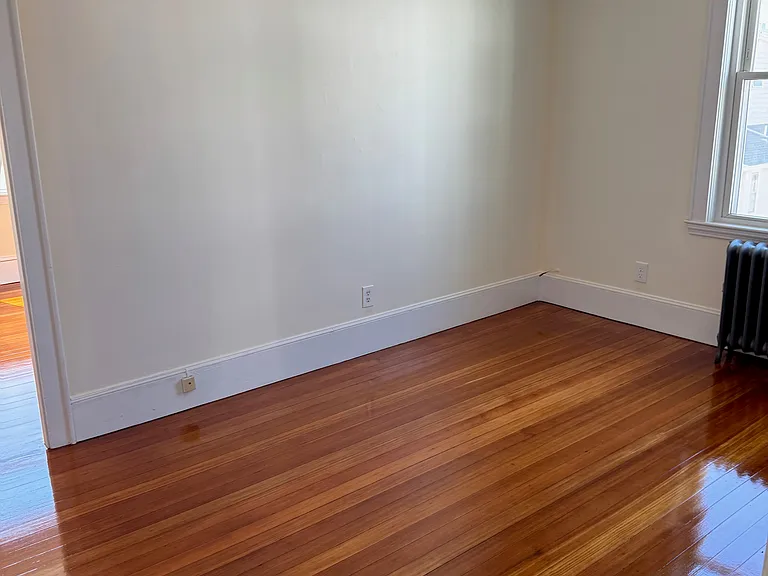 25 Chestnut St #3 — Photo 3