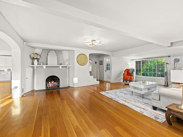 494 Auburn Ave — Photo 14