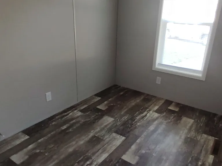 2031 Ridgeway Rd — Photo 12