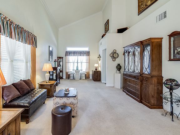 3rd image of 7908 Villa Finestra Dr