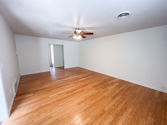 3rd image of 3206 Lansbrook Ct