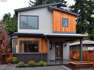 7667 SE Sherman Ct, Portland, OR 97215