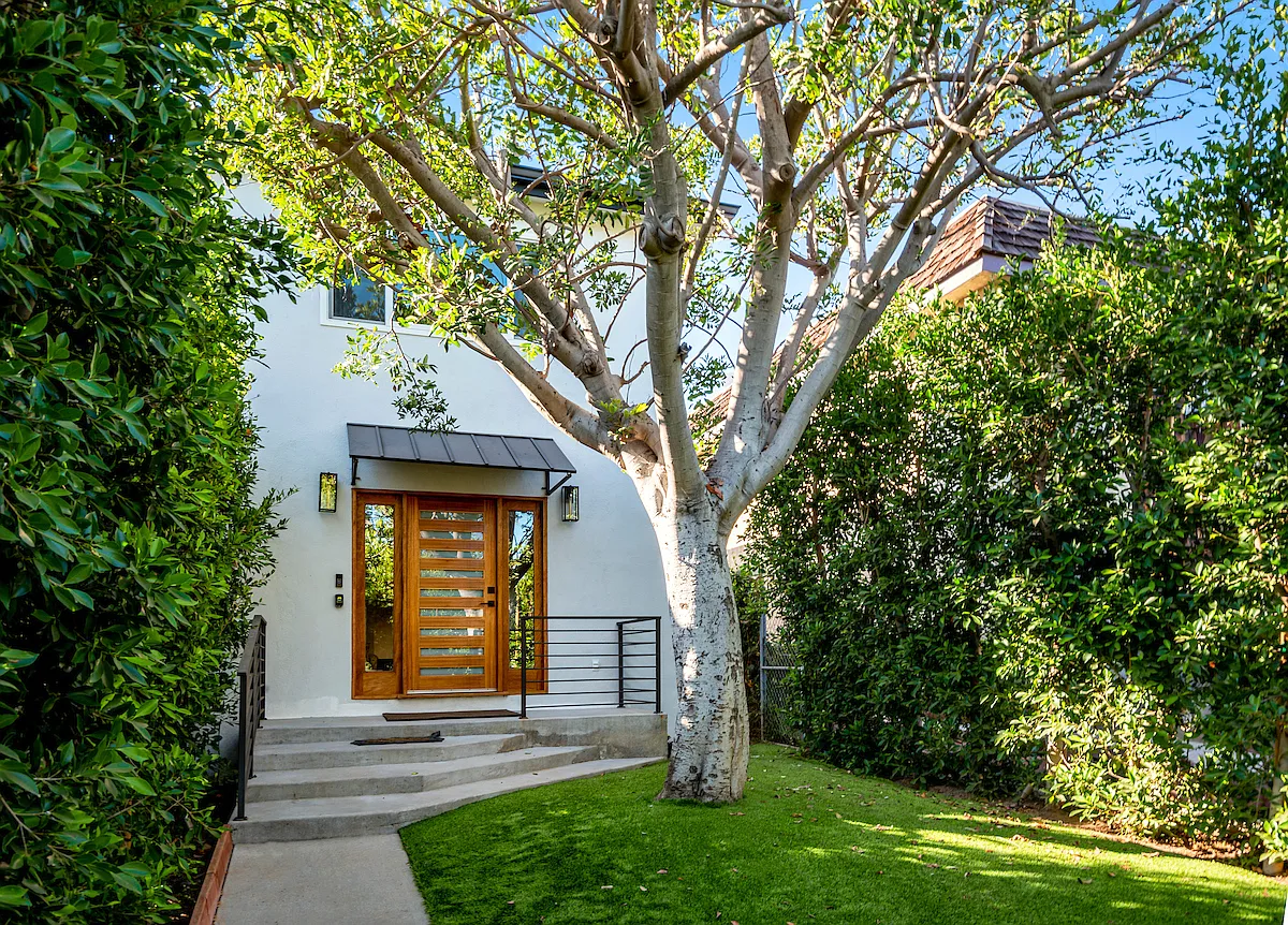 12337 Gorham Ave — Photo 1