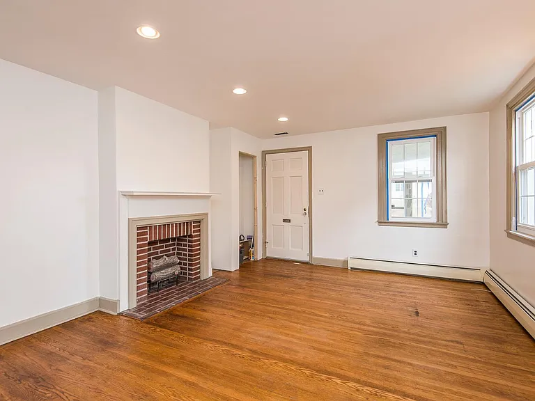 1478 Braddock Ln — Photo 4