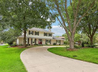 1085 Greenridge Ter, Brookfield, WI 53045