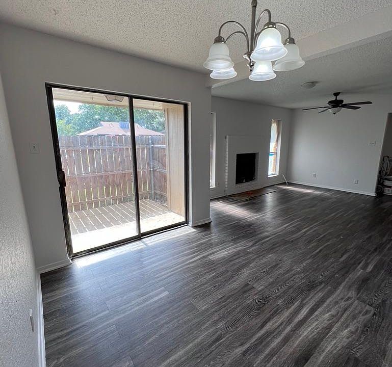 1st image of 2527 Windy Pine Ln #1