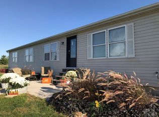 6707 Hwy F-48 W, Newton, IA 50208