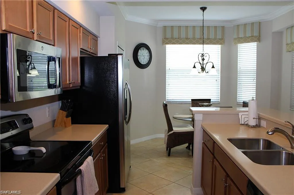 2 bed, 2.0 bath, 1232 sqft, $2,000 — Photo 4