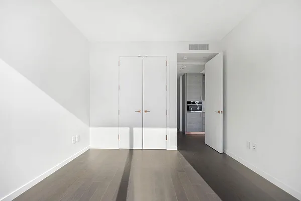 Rented by Compass | media 10