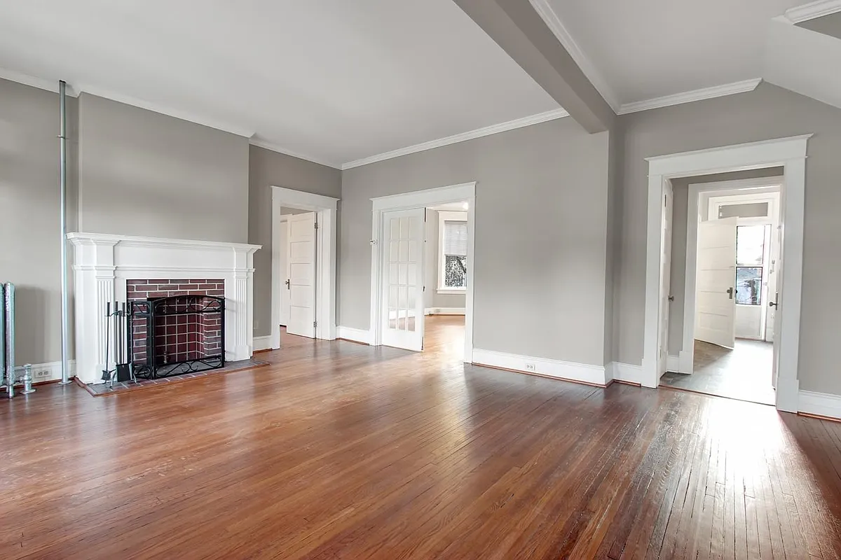 Livingroom - 804 Oak Hill Ave #A