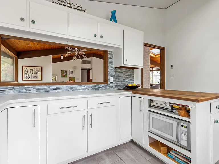 134 Rangeley Rd — Photo 9