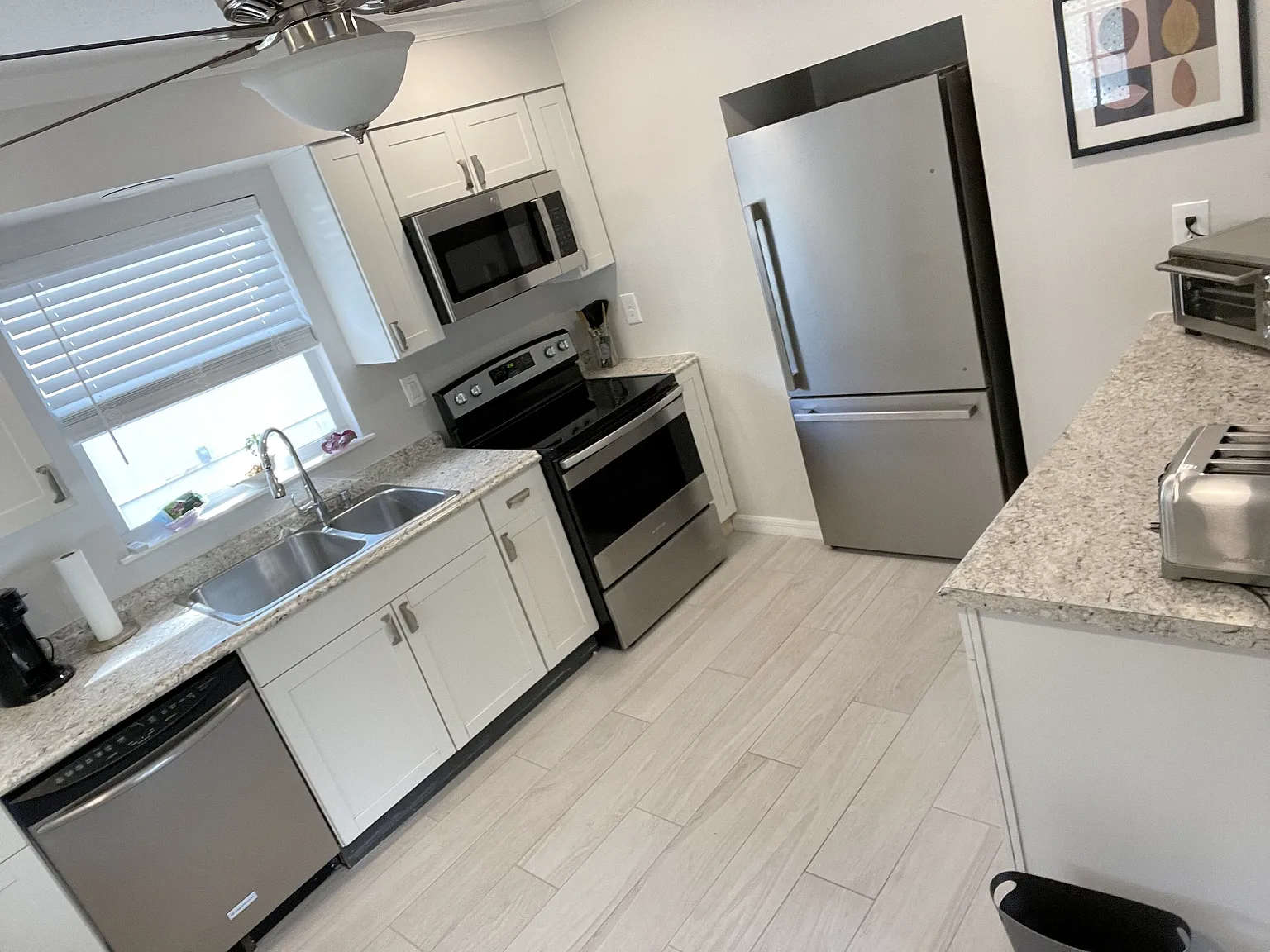 3 bed, 1008 sqft, $2,000 — Photo 4