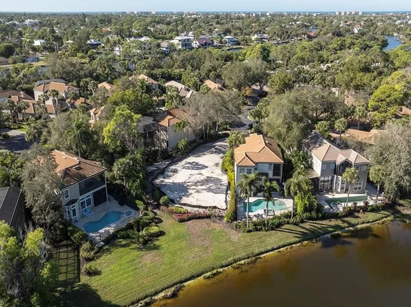3510 Thornbury LN, BONITA SPRINGS, FL 34134