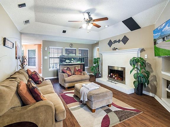 5th image of 509 Carl Ct