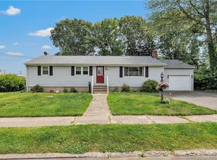 15 Albert St, Milford, CT 06460