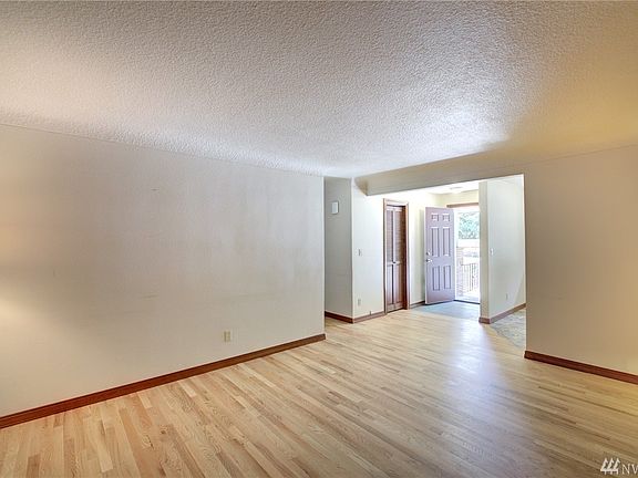 3rd image of 8130 59th Ave NE