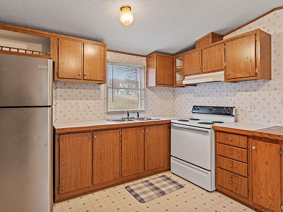 4th image of 10332 Grampian Mahaffey Hwy