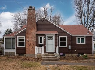 17 Colonial Ave, Agawam, MA 01001