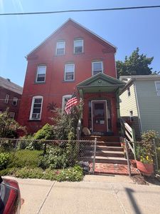 7 Park St, Chicopee, MA, 01013