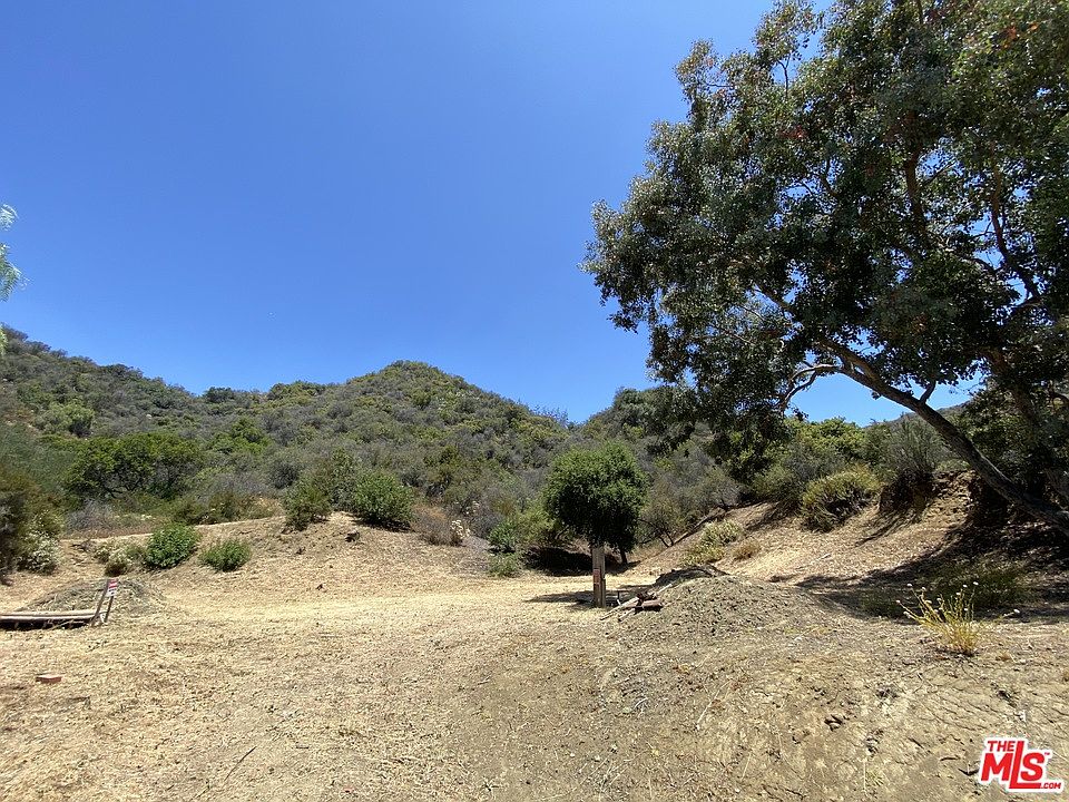1st image of 1777 Oak Dr