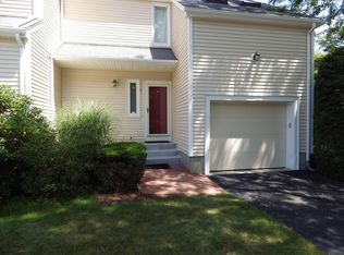 1 Gaslight Ln, North Easton, MA 02356