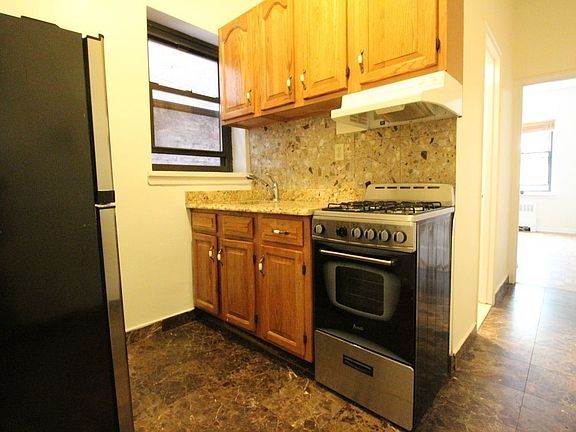 5th image of 106 W 96th St #B2