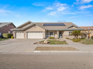 1034 Lords Ct, Lemoore, CA 93245