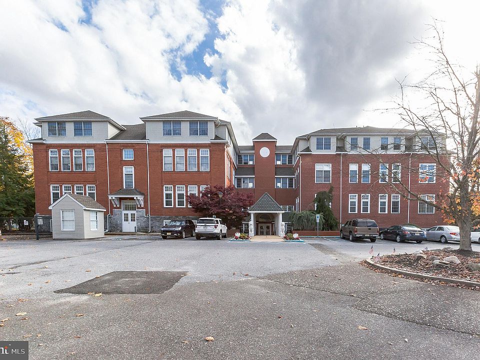 Silver Lake Academy House Condominiums Clayton, NJ Zillow