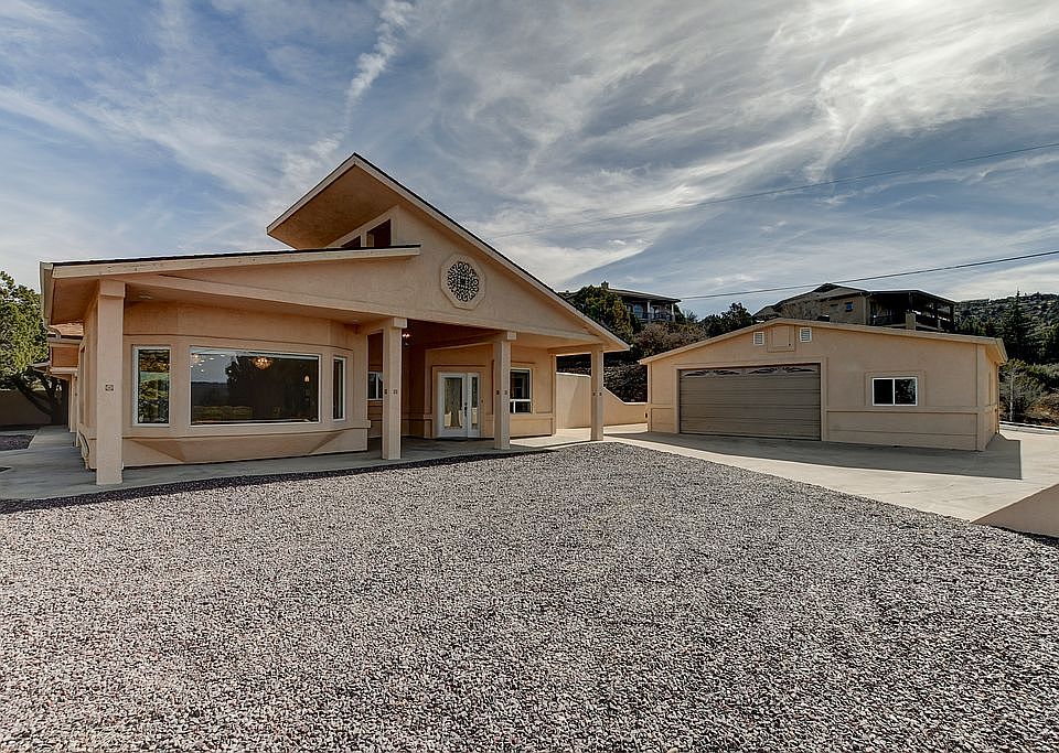 1st image of 779 Devereaux Dr