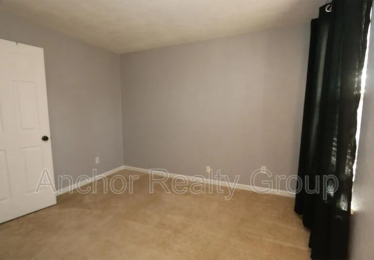 1618 Kingston Ave — Photo 29