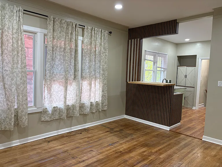 2536 Calvert St #2 — Photo 9