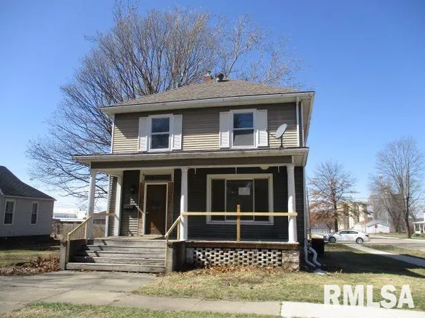 217 N Broad St, Lacon, IL 61540