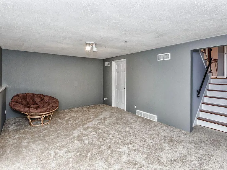9967 Doerste Ct — Photo 15