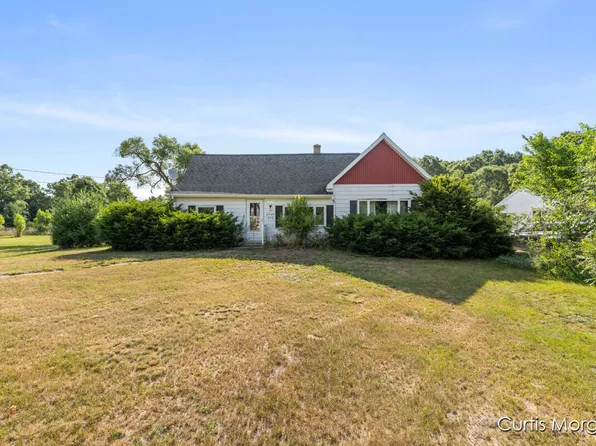 1044 N Green Creek Rd, Muskegon, MI 49445