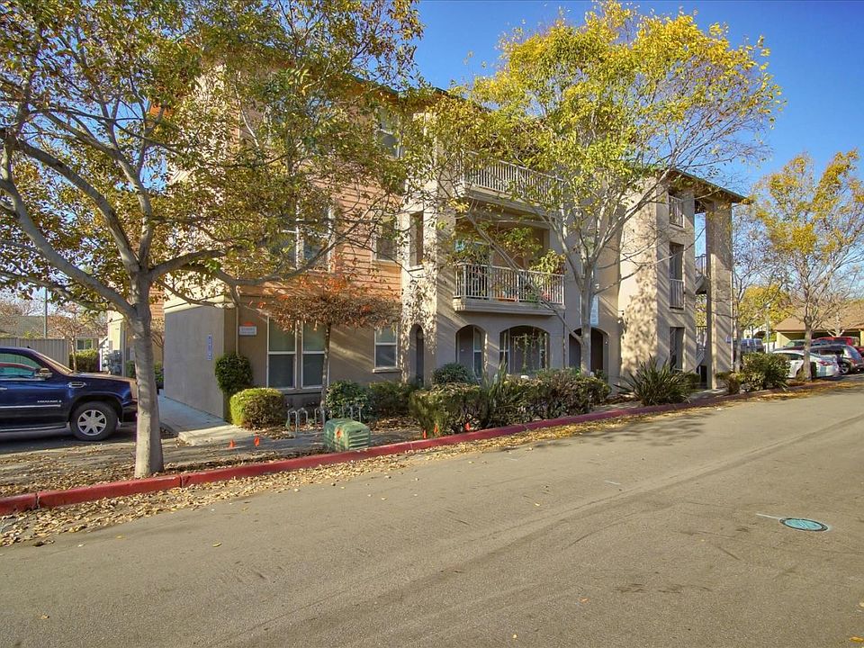 1st image of 217 Pacifica Blvd