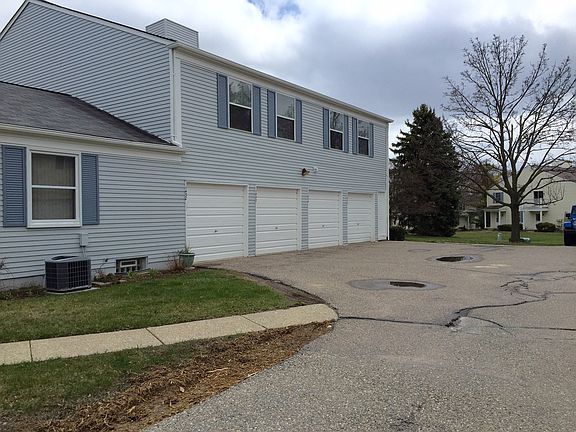 2nd image of 1432 Harbor Dr #109