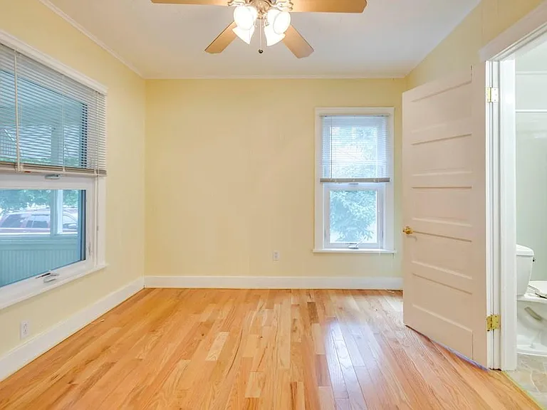 130 Dwight Ave — Photo 10