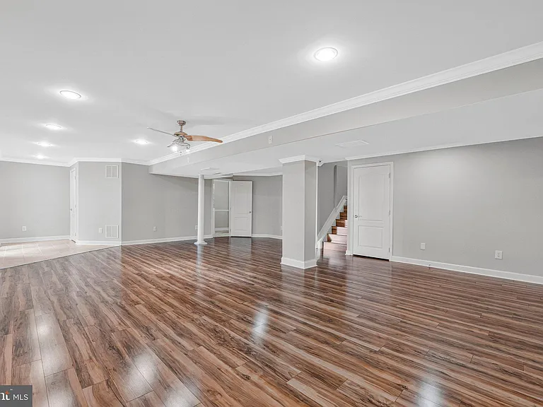 5834 Seven Pines Ct — Photo 40