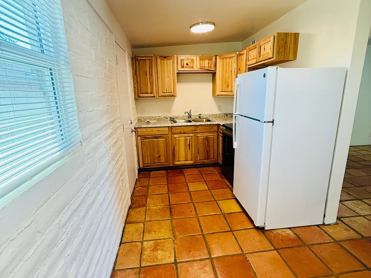 2 bed, 850 sqft, $1,100 — Photo 4