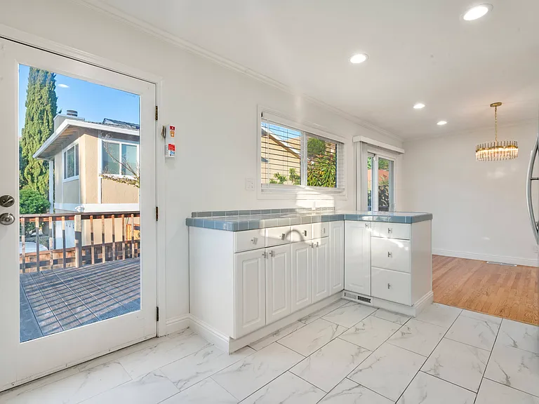 430 Monaco Ave — Photo 10
