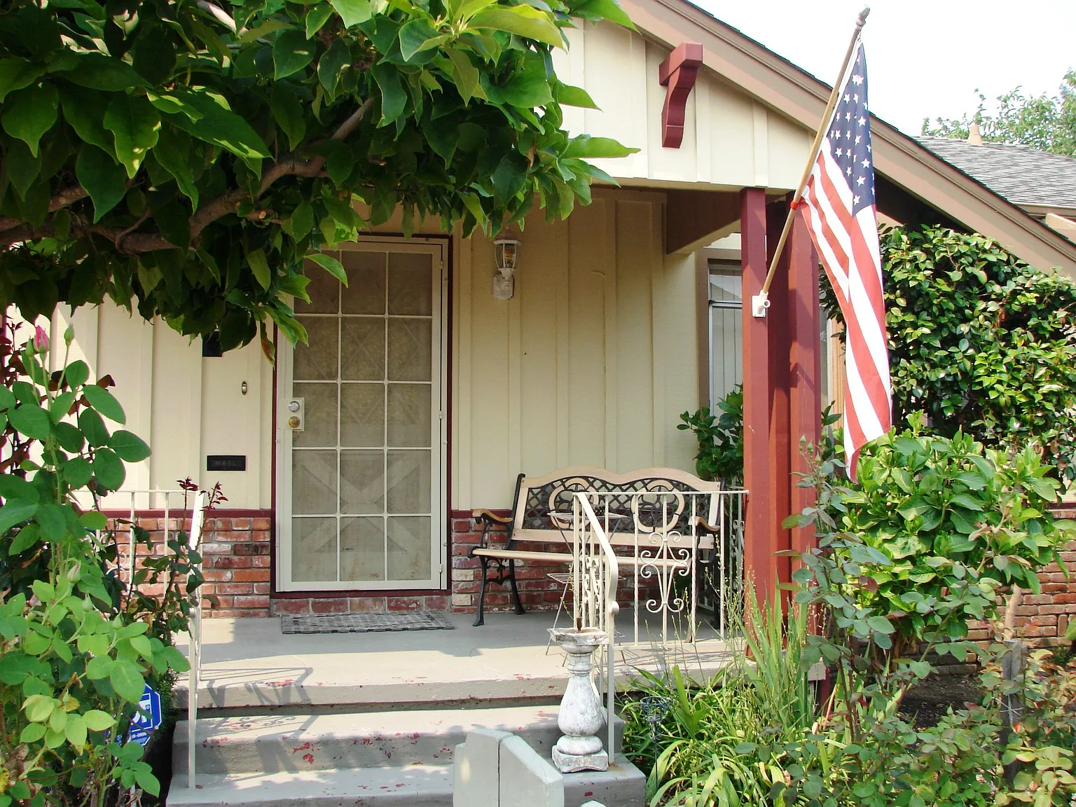 21847 Rio Vista St photo 1