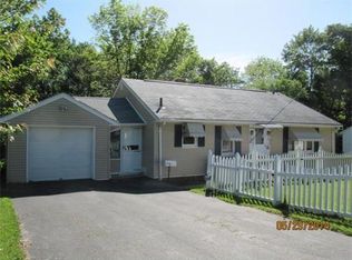 70 Westwood Pkwy, Southbridge, MA 01550